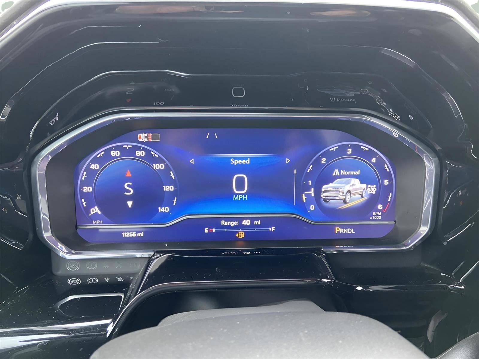 Used 2024 Chevrolet Silverado 1500 LT image 4