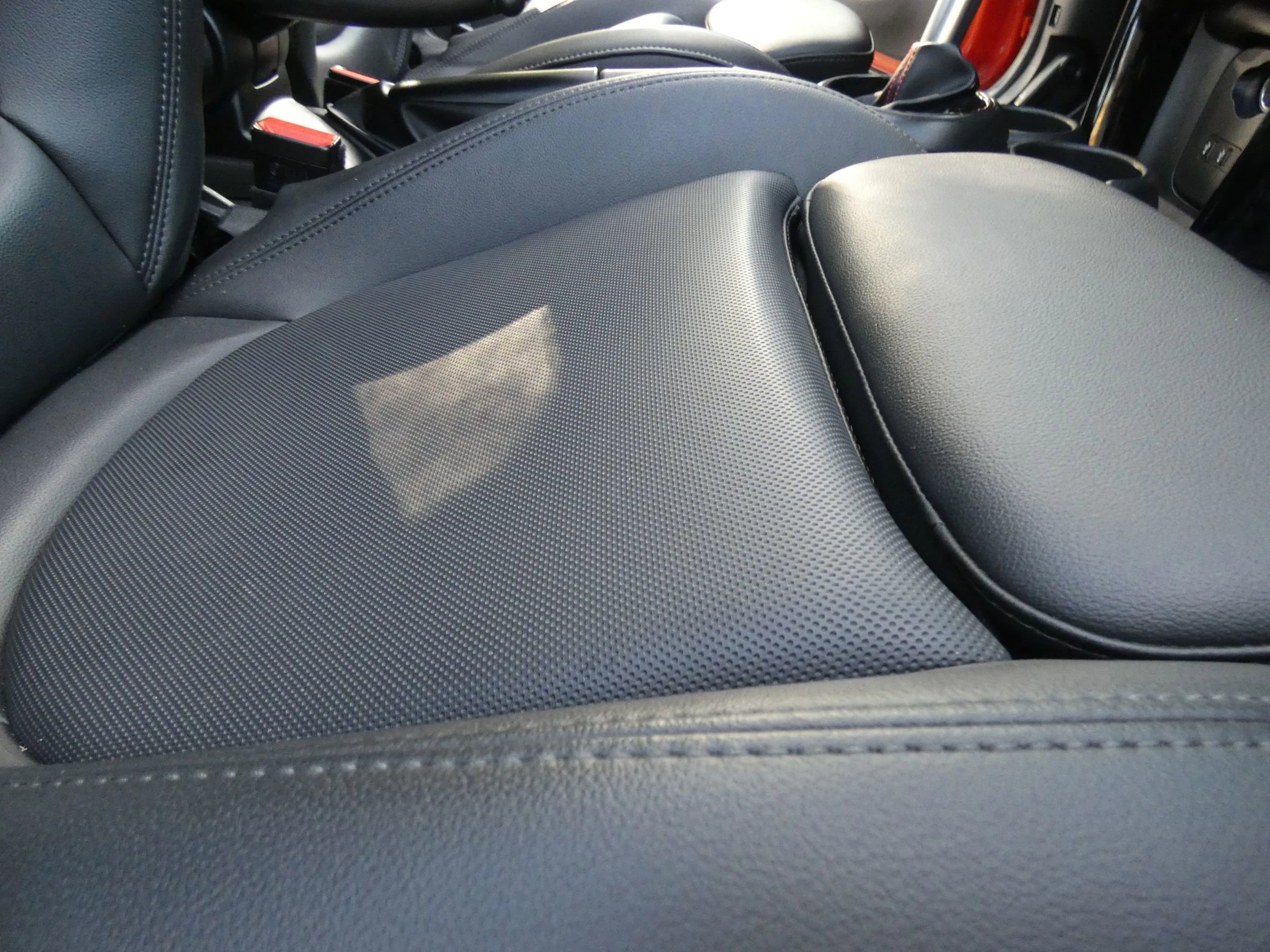 Used 2019 MINI Cooper S w/ Premium Package image 30