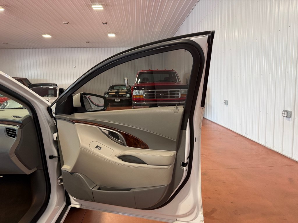 Used 2012 Buick LaCrosse Convenience FWD image 17