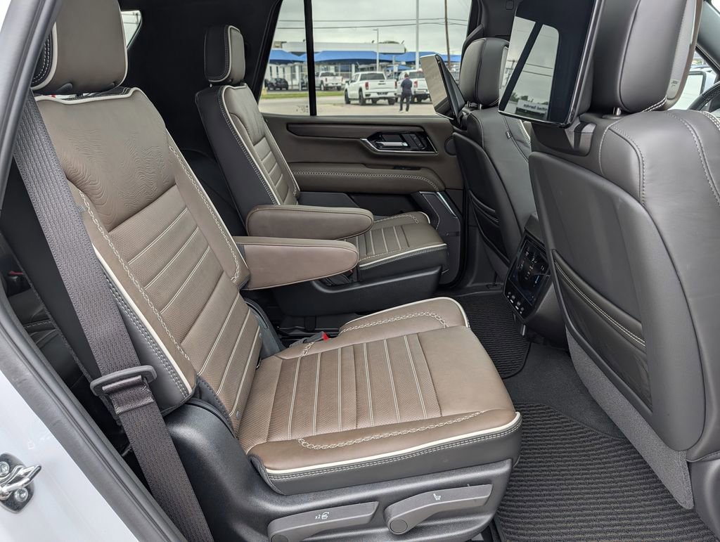 New 2026 GMC Yukon Denali Ultimate AWD/4WD image 30
