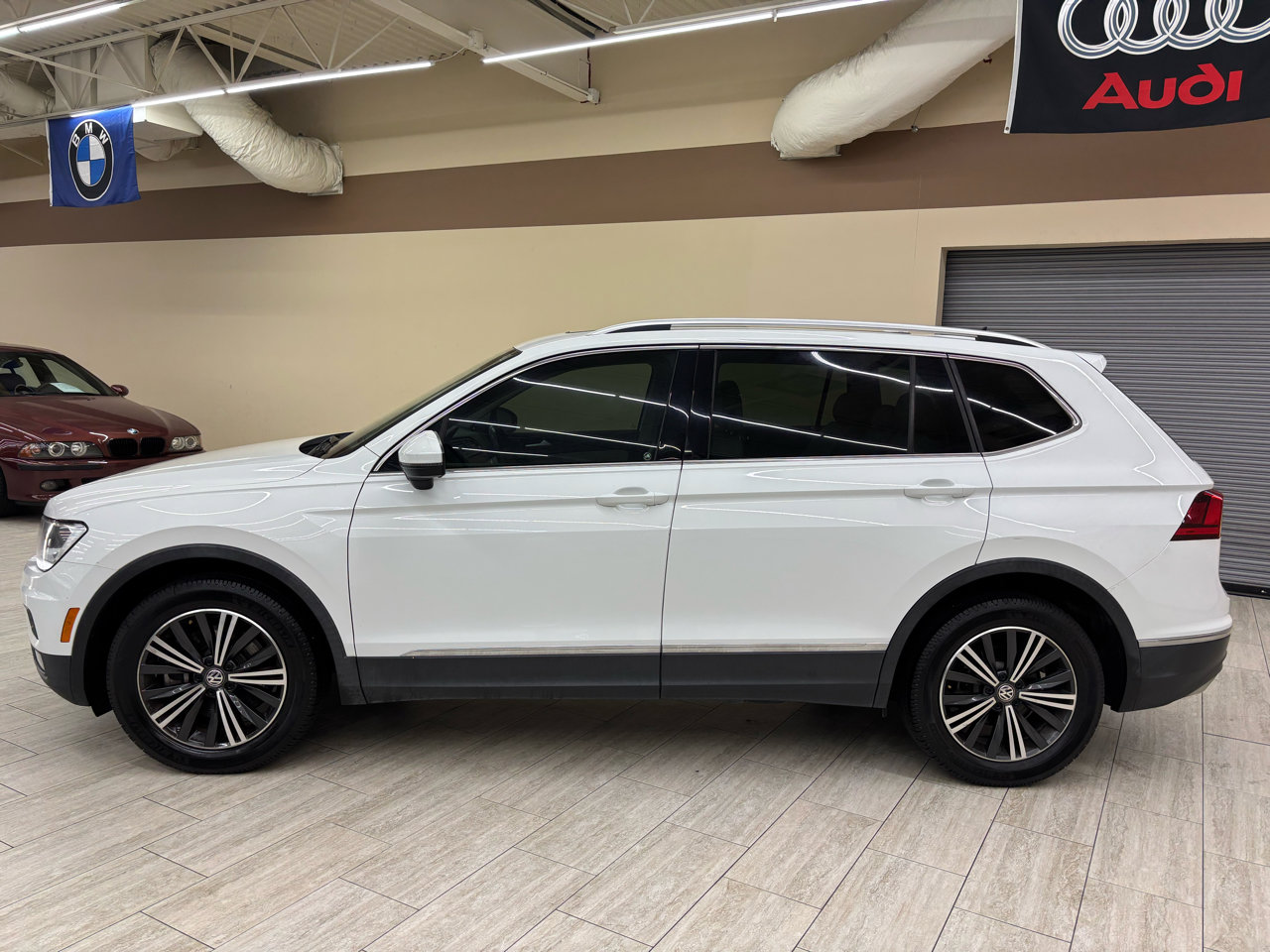 Used 2018 Volkswagen Tiguan SEL image 4