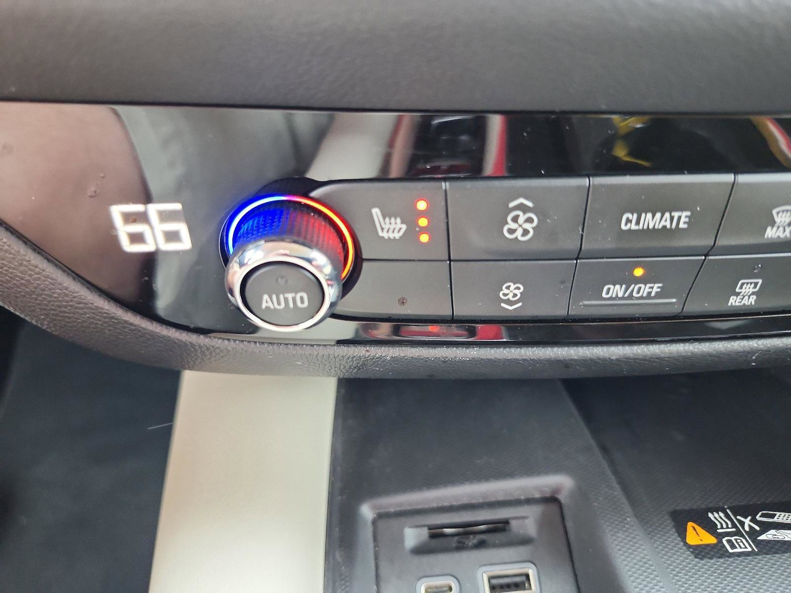 Certified 2023 Buick Enclave Essence image 17