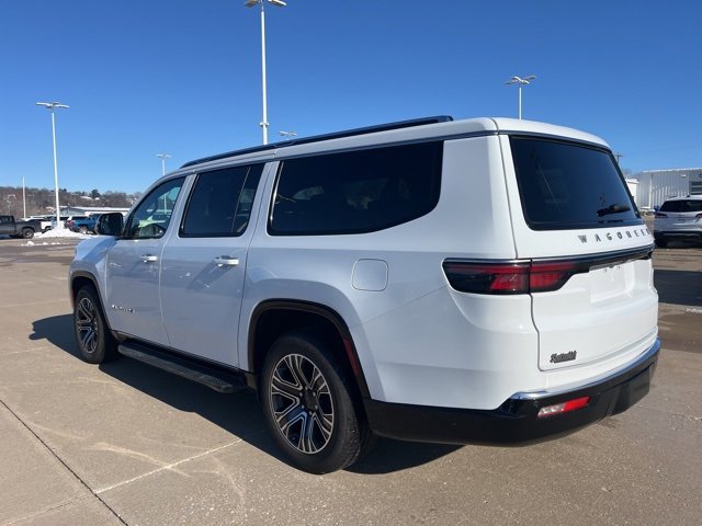 Used 2024 Jeep Wagoneer L Series II w/ Flexible Seating Group image 5