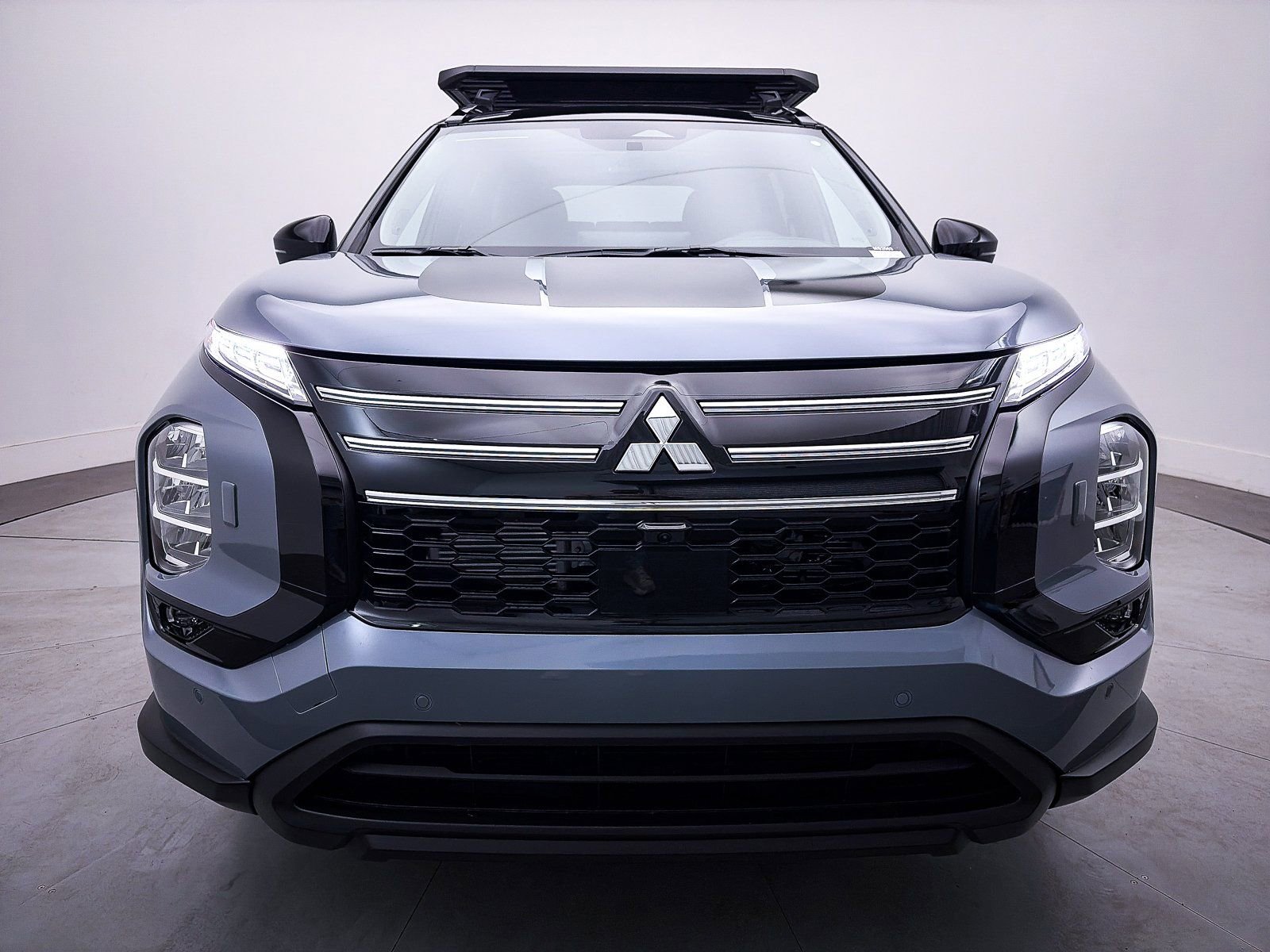 New 2026 Mitsubishi Outlander Trail Edition image 2