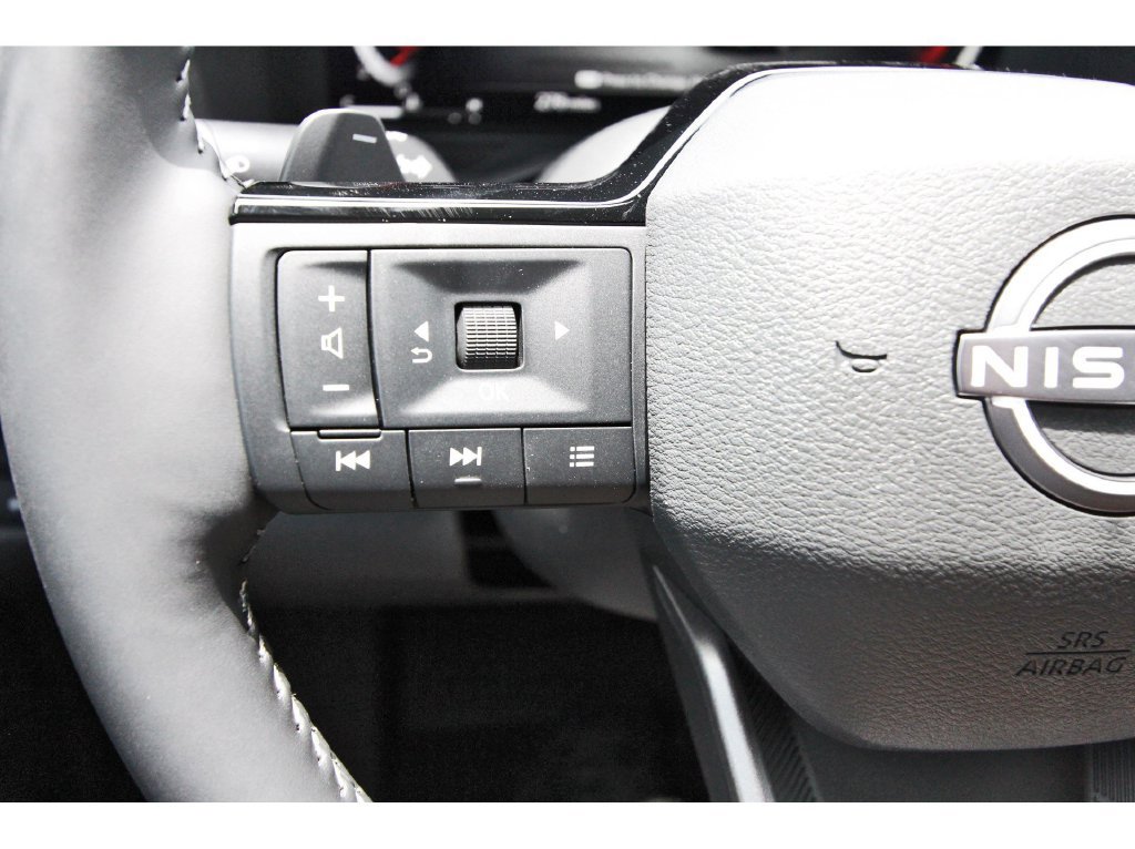 New 2026 Nissan Pathfinder SL w/ SL Premium Package FWD image 17