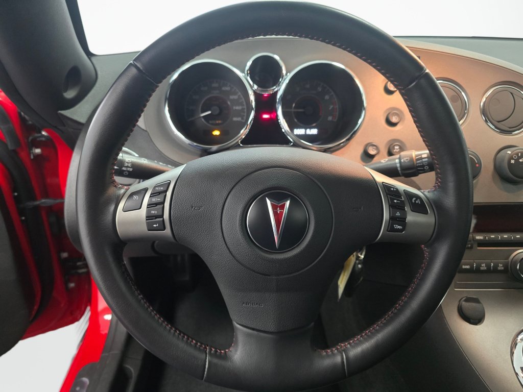 Used 2009 Pontiac Solstice GXP w/ Club Sport Package RWD image 74