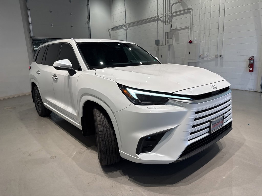 Used 2025 Lexus TX 350 AWD image 3