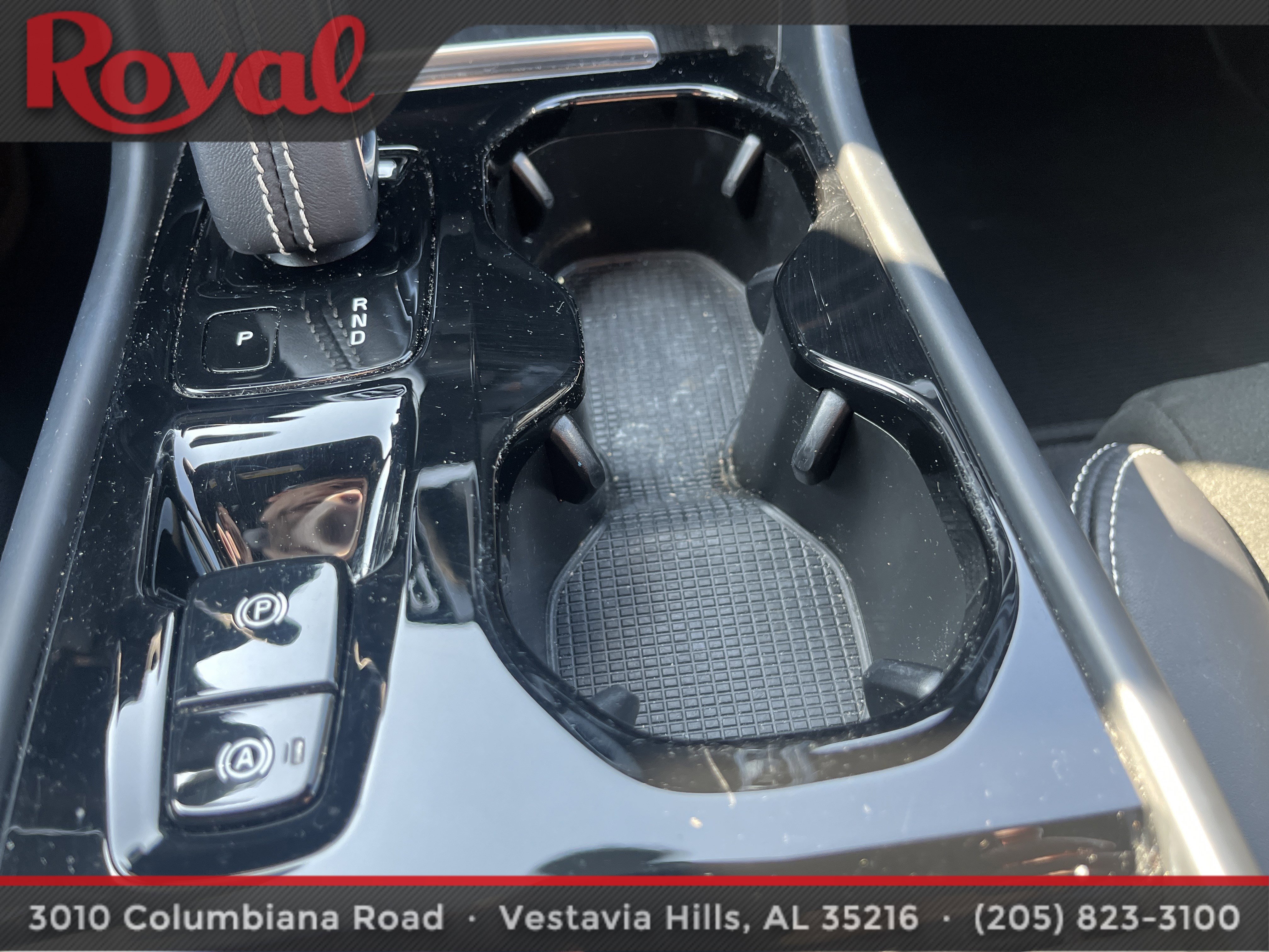 Certified 2022 Volvo XC40 T5 R-Design image 18