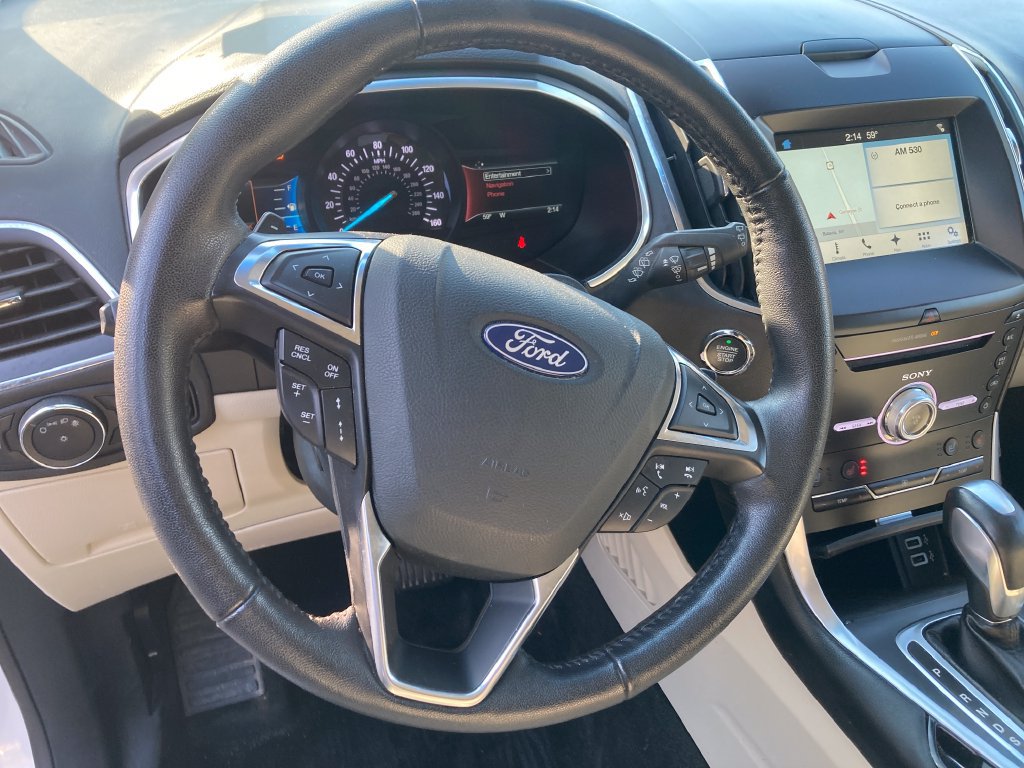 Used 2018 Ford Edge Titanium w/ Equipment Group 301A AWD/4WD image 18