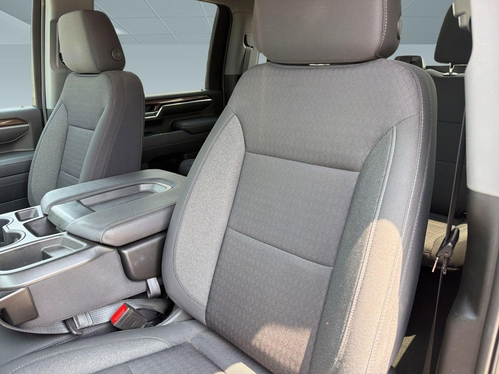 Used 2024 Chevrolet Silverado 2500 LT AWD/4WD image 19