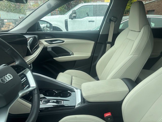 Certified 2025 Audi Q5 Premium Plus w/ Premium Plus AWD/4WD image 4