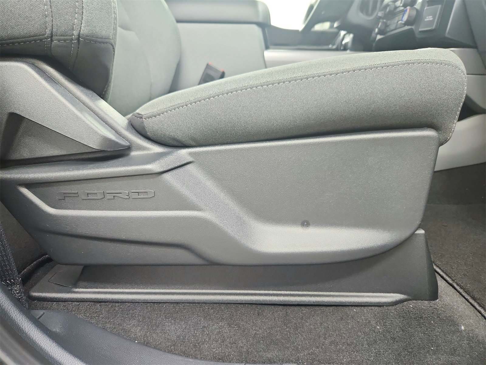 New 2026 Ford F250 XLT w/ XLT Premium Package image 40