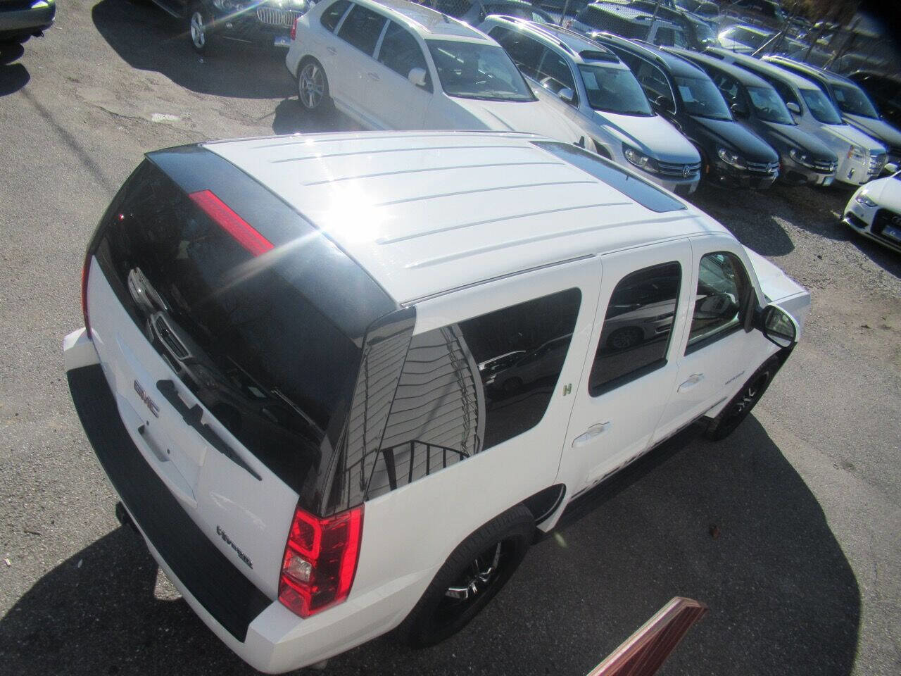 Used 2009 GMC Yukon 4WD Hybrid image 5