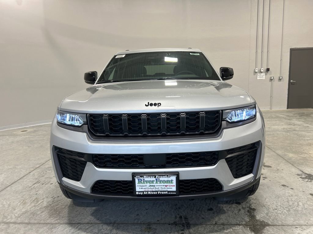 New 2026 Jeep Grand Cherokee Altitude AWD/4WD image 3