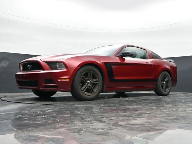 Used 2014 Ford Mustang Coupe RWD image 33