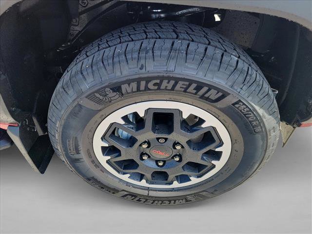 Used 2025 Toyota 4Runner TRD Off-Road image 10