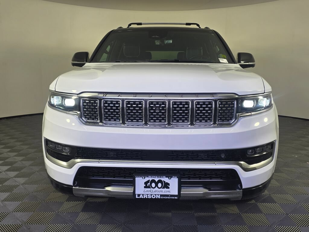 Used 2024 Jeep Grand Wagoneer L Series III AWD/4WD image 8
