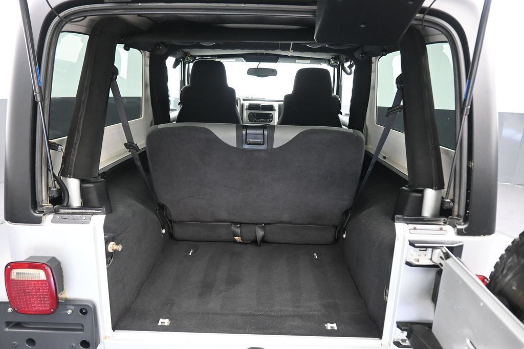 Used 2006 Jeep Wrangler Unlimited AWD/4WD image 30