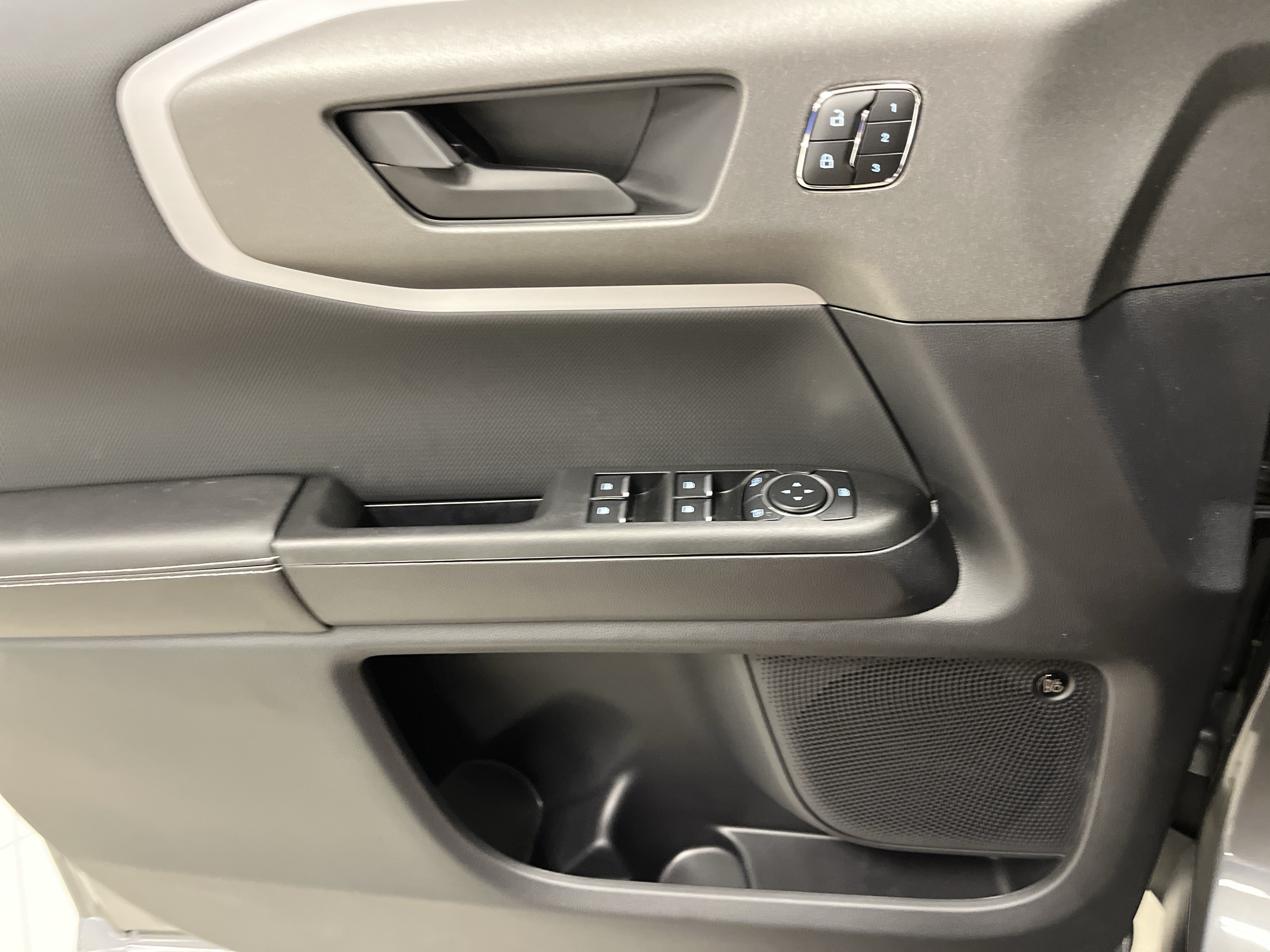 New 2025 Ford Bronco Sport Outer Banks w/ Outer Banks Tech Package+ AWD/4WD image 32