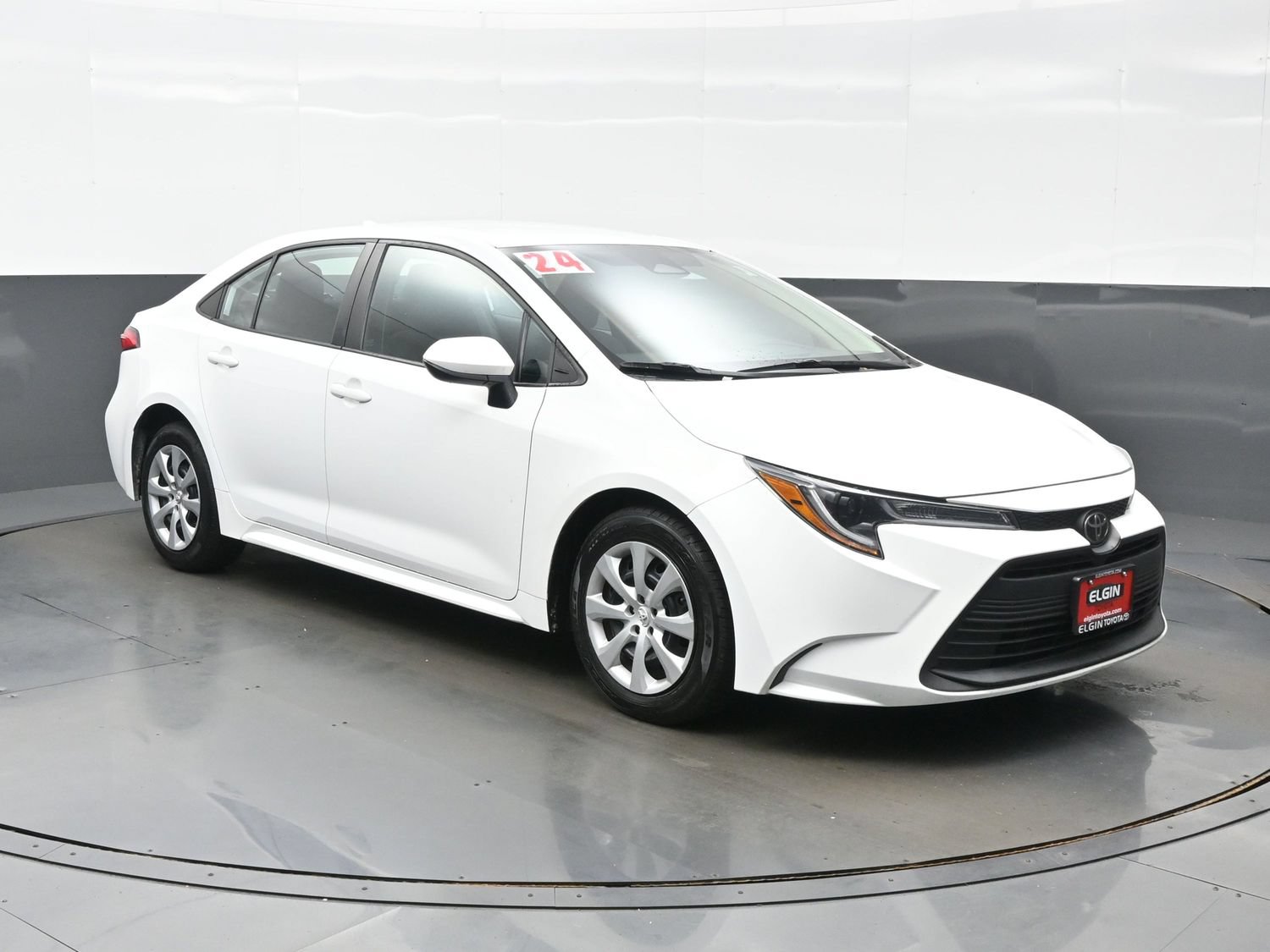 Used 2024 Toyota Corolla LE FWD image 8
