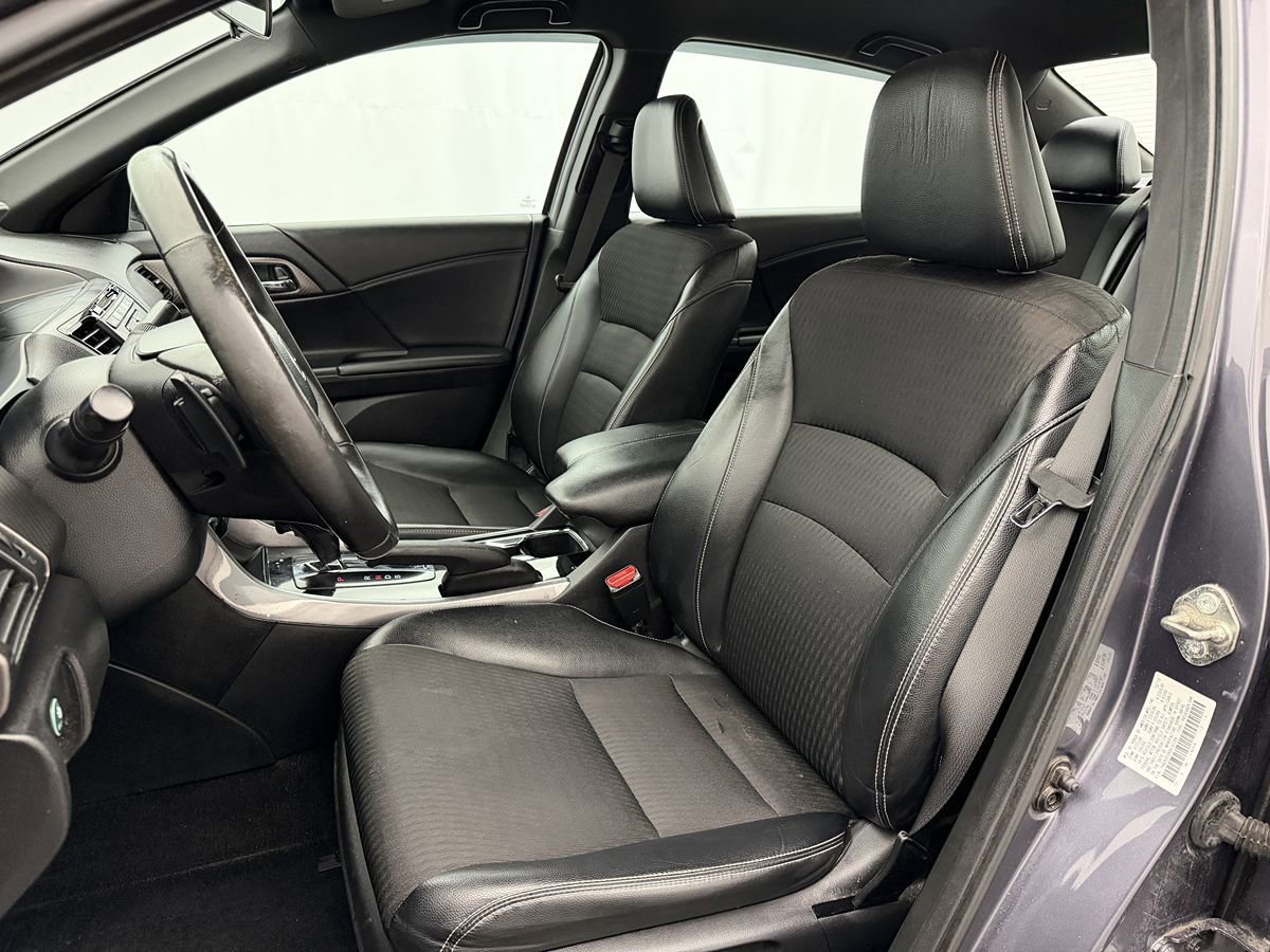 Used 2016 Honda Accord Sport image 9