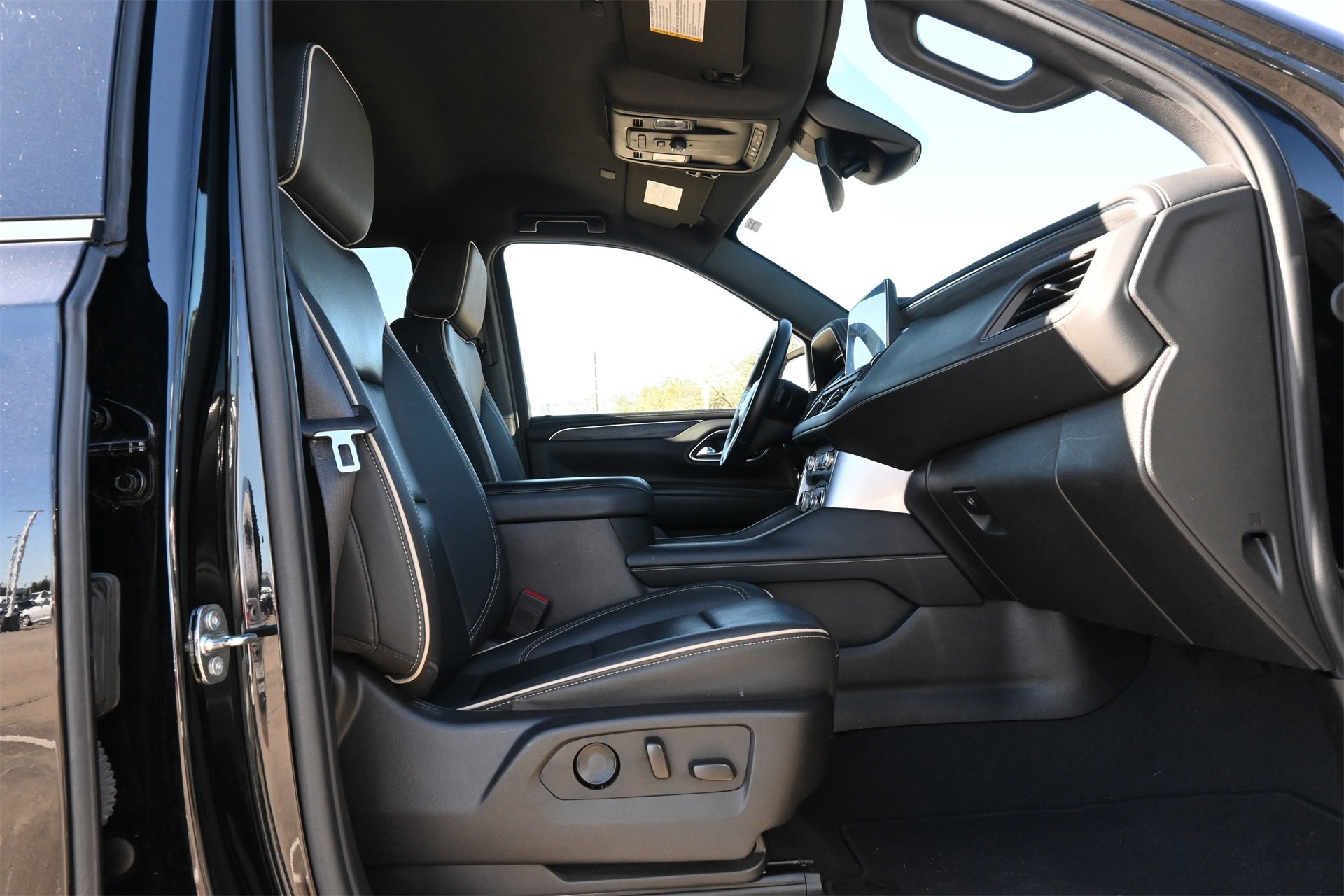 Used 2024 GMC Yukon SLT image 26