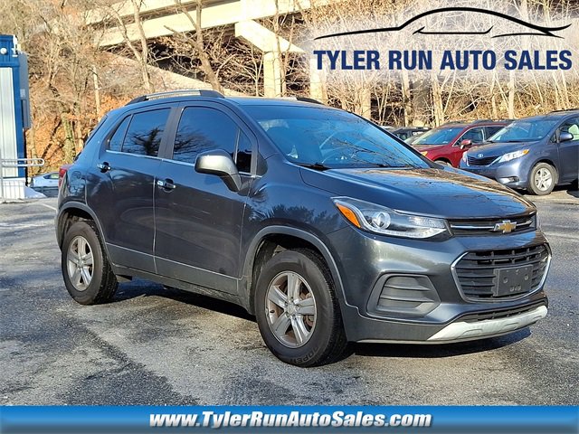 Used 2017 Chevrolet Trax LT w/ LT Convenience Package image 1