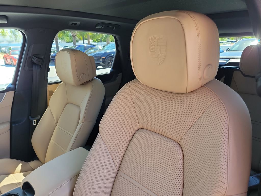 New 2026 Porsche Cayenne image 6