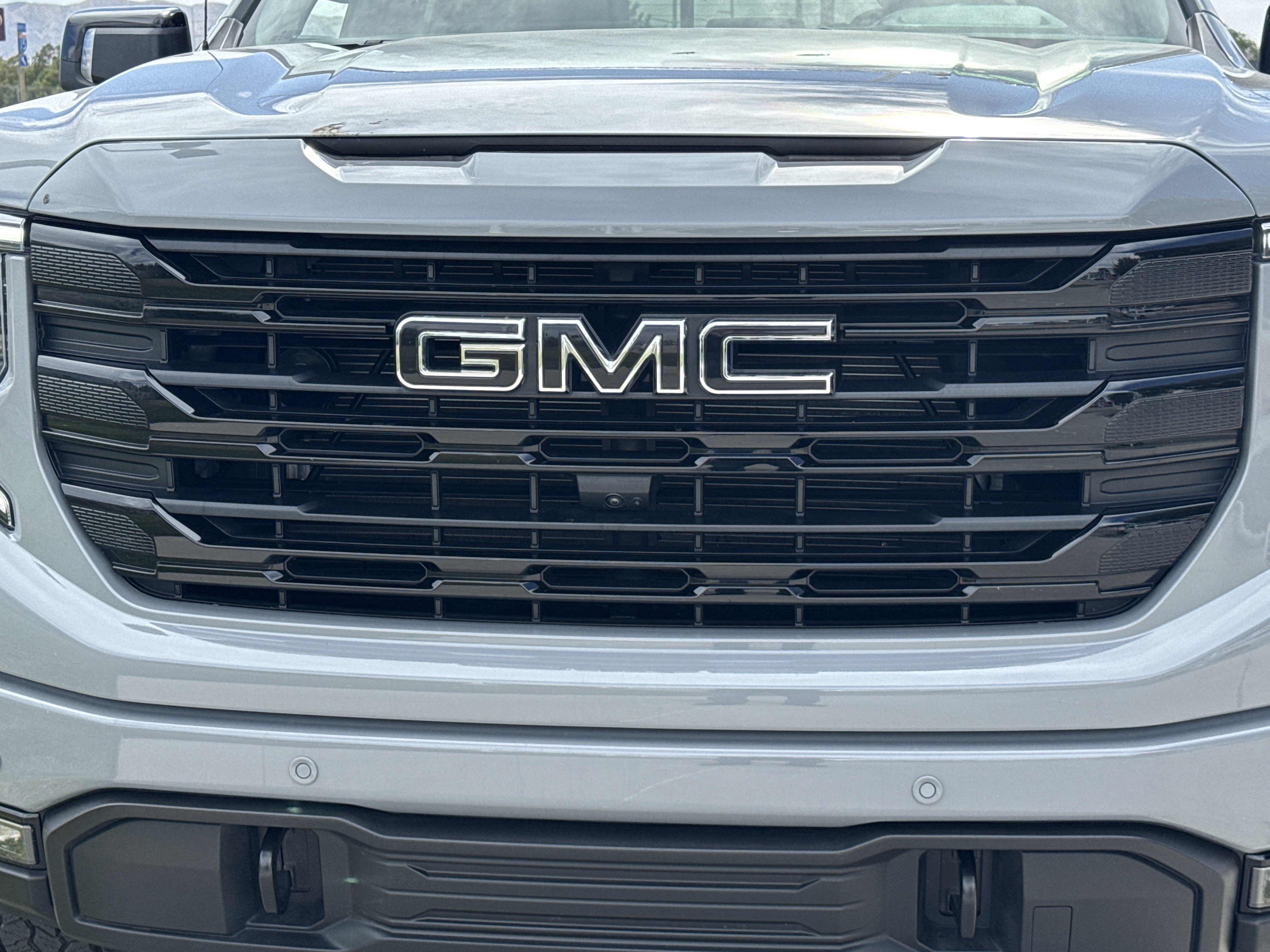 Used 2024 GMC Sierra 1500 Elevation w/ Elevation Premium Package AWD/4WD image 9