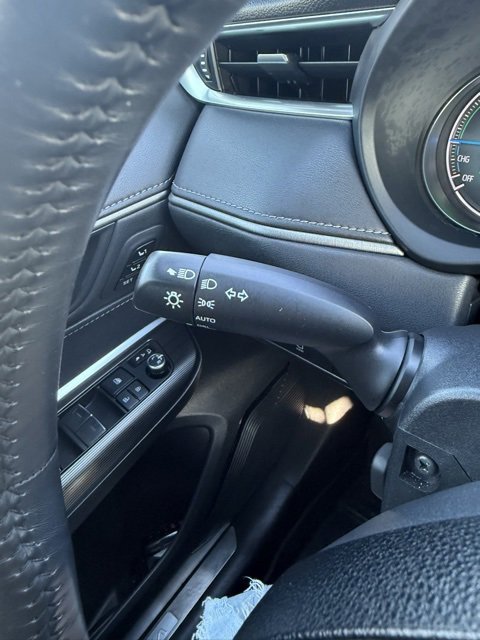 Certified 2021 Toyota Venza Limited image 24