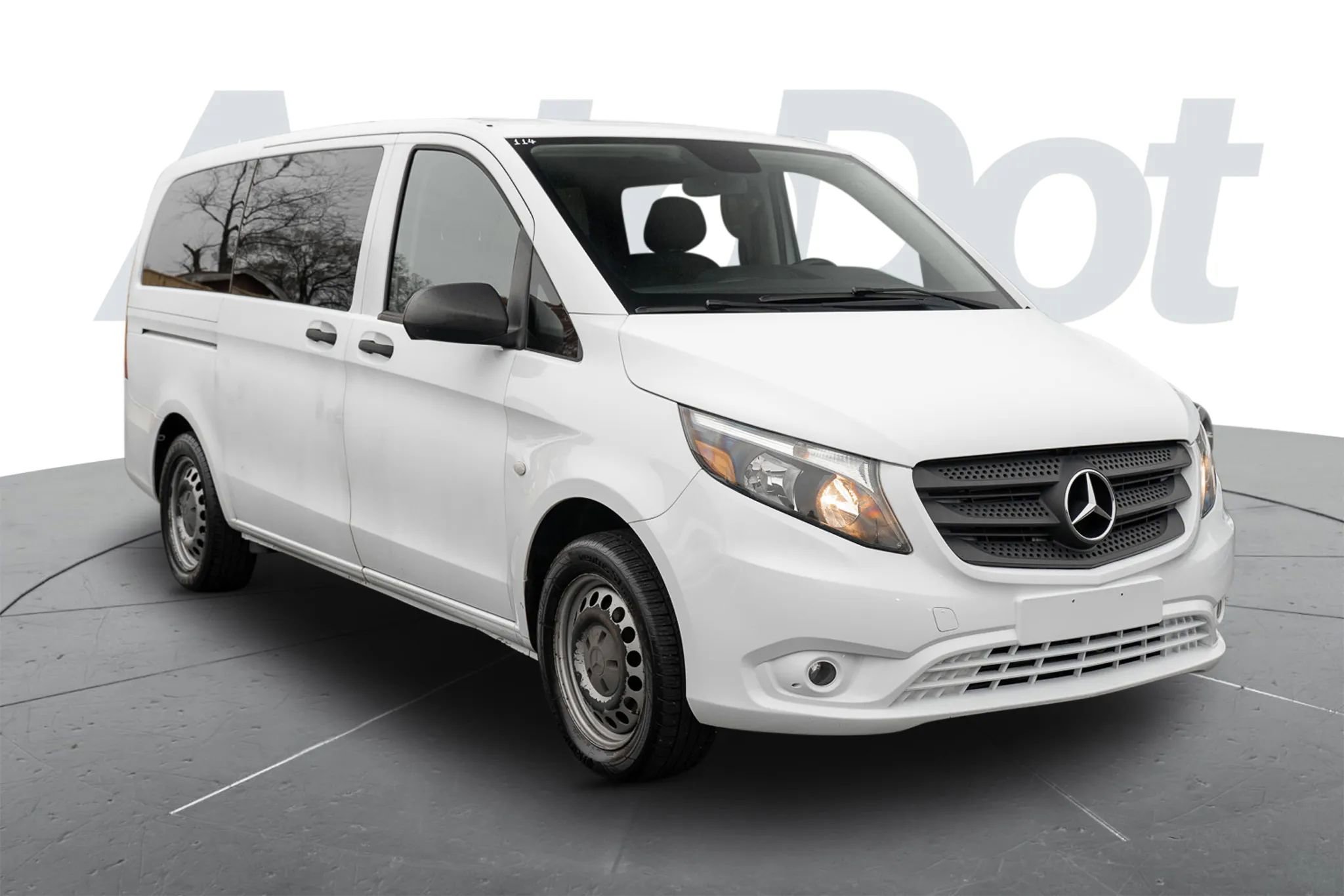 Used 2017 Mercedes-Benz Metris Van 4D image 4