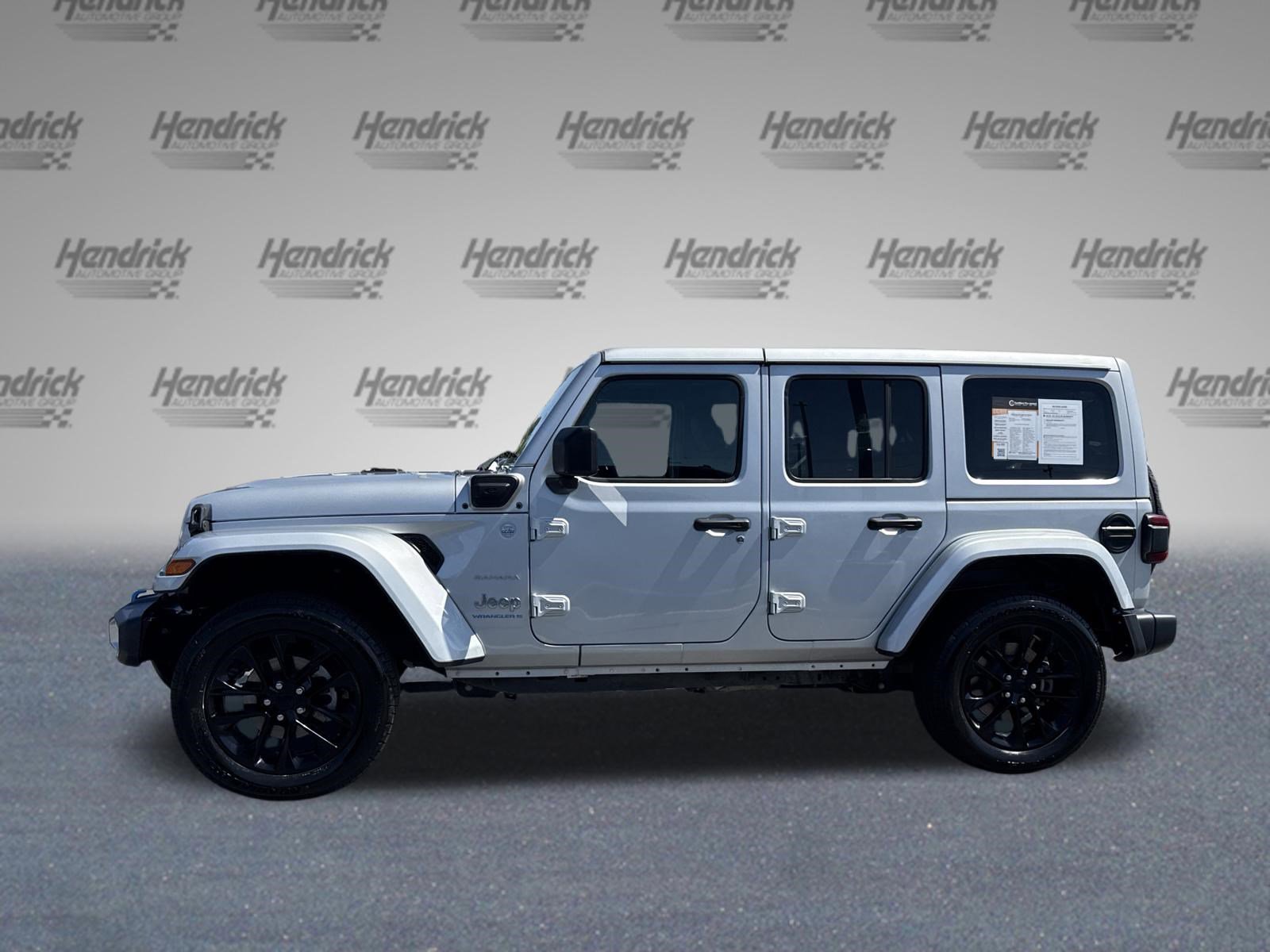 Used 2024 Jeep Wrangler Sahara w/ Technology Group image 6