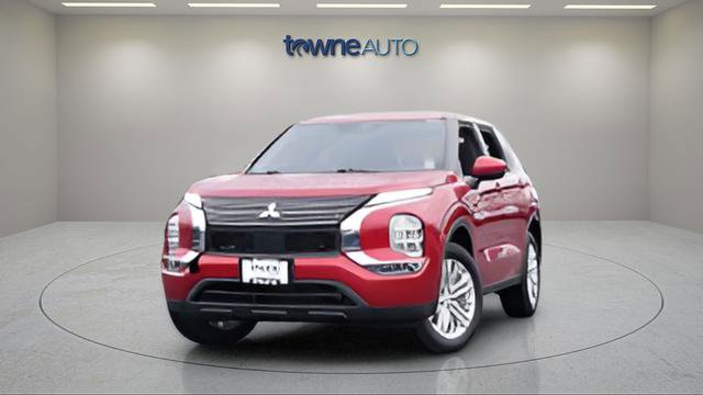 Used 2024 Mitsubishi Outlander ES image 3