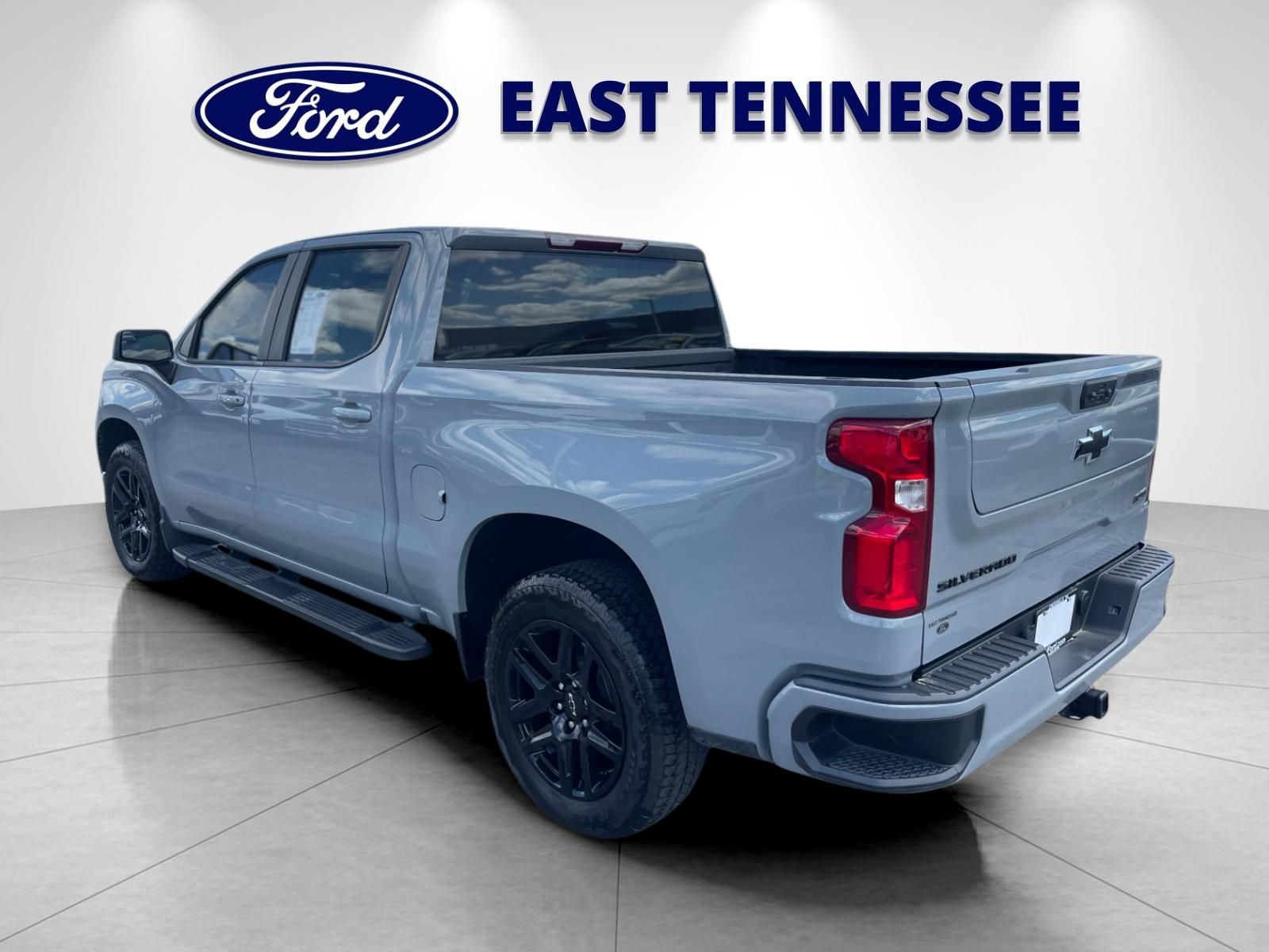 Used 2024 Chevrolet Silverado 1500 RST w/ LPO, Dark Essentials Package RWD image 5
