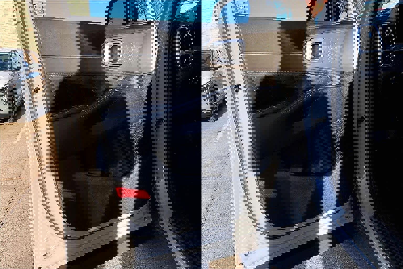 Used 2022 Kia Sorento SX image 27