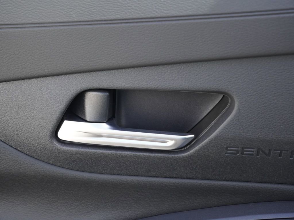 New 2026 Nissan Sentra SV FWD image 8