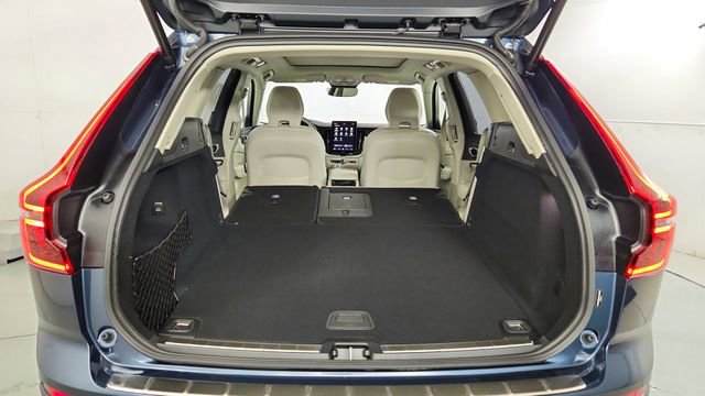 New 2026 Volvo XC60 B5 Ultra w/ Climate Package AWD/4WD image 42