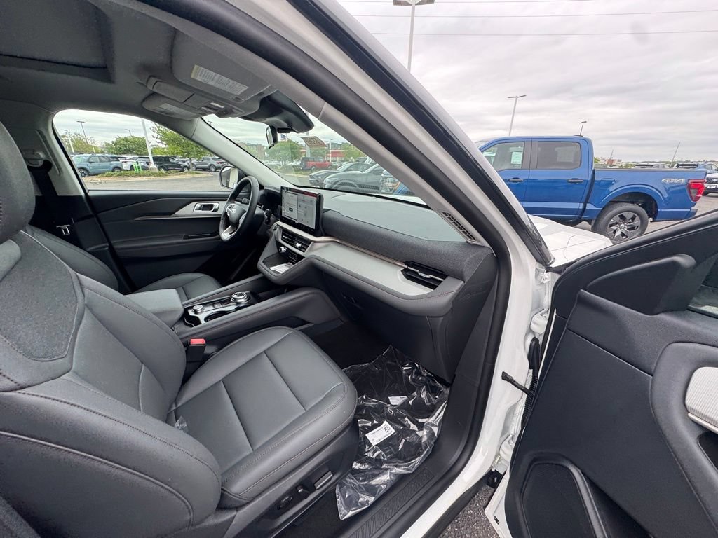 New 2026 Ford Explorer Active w/ Active Comfort Package AWD/4WD image 19