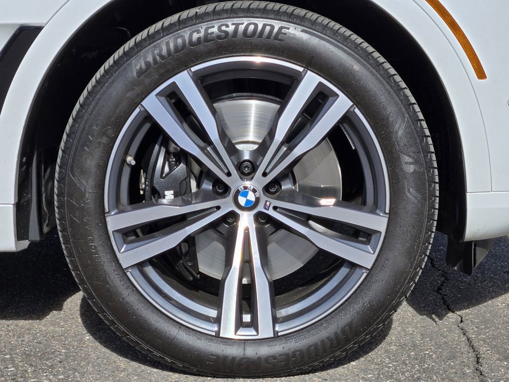 Certified 2025 BMW X7 M60i image 12