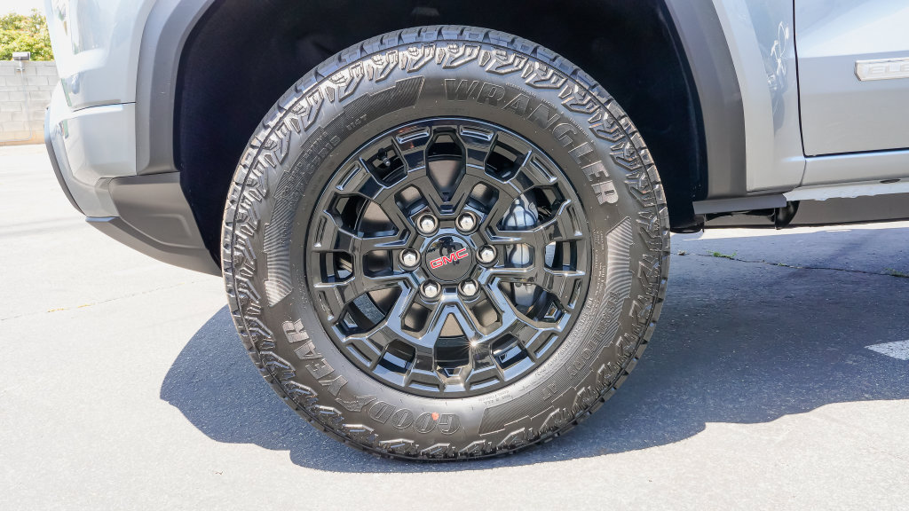 New 2026 GMC Canyon Elevation w/ Convenience Package AWD/4WD image 7