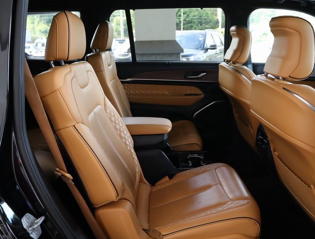 Used 2021 Jeep Grand Cherokee L Summit w/ Luxury Tech Group V image 45