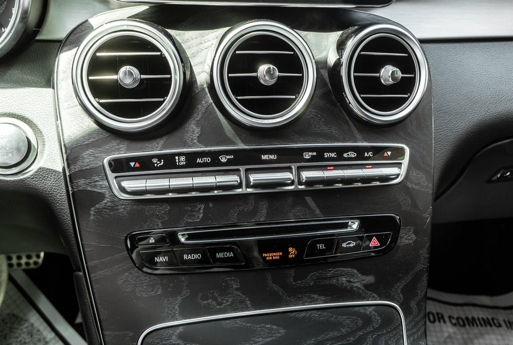 Used 2019 Mercedes-Benz GLC 63 AMG 4MATIC image 23