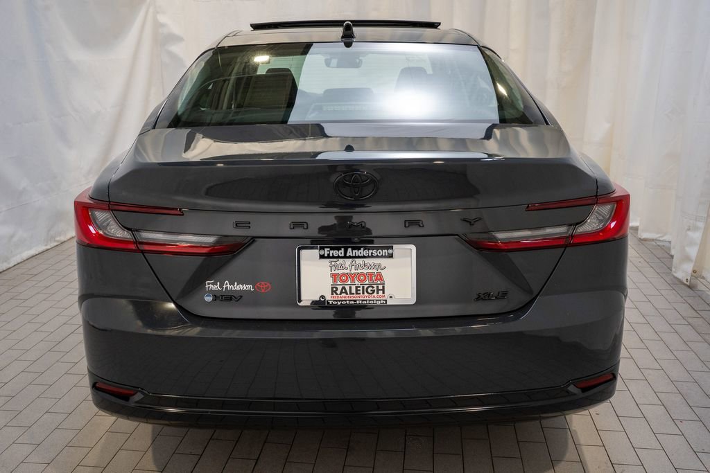 Used 2025 Toyota Camry XLE image 4
