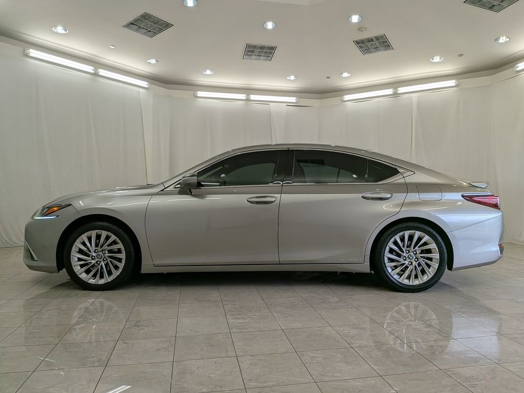 Used 2020 Lexus ES 300h w/ Accessory Package 2 FWD image 5