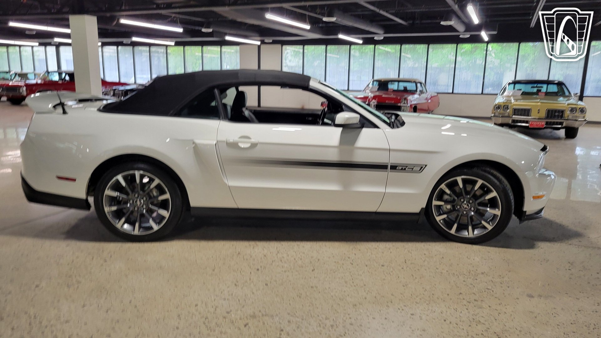 Used 2011 Ford Mustang GT Premium w/ Electronics Pkg RWD image 39