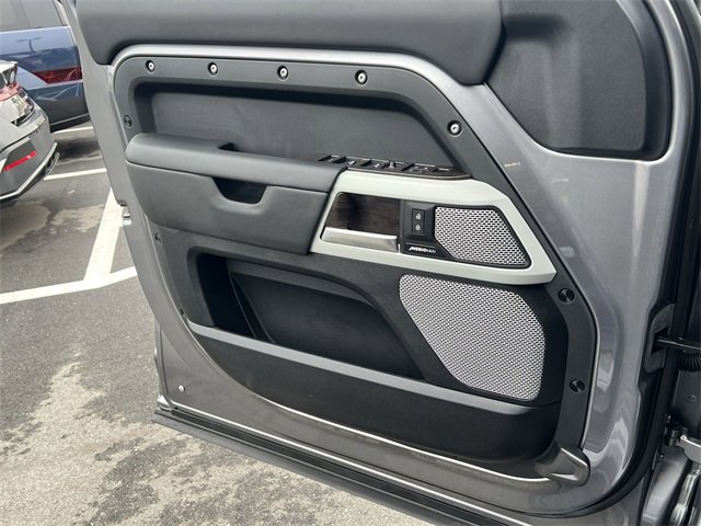 Used 2024 Land Rover Defender 130 S image 15