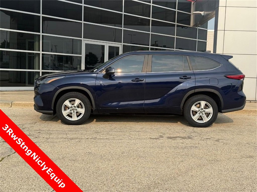 Used 2023 Toyota Highlander LE image 6