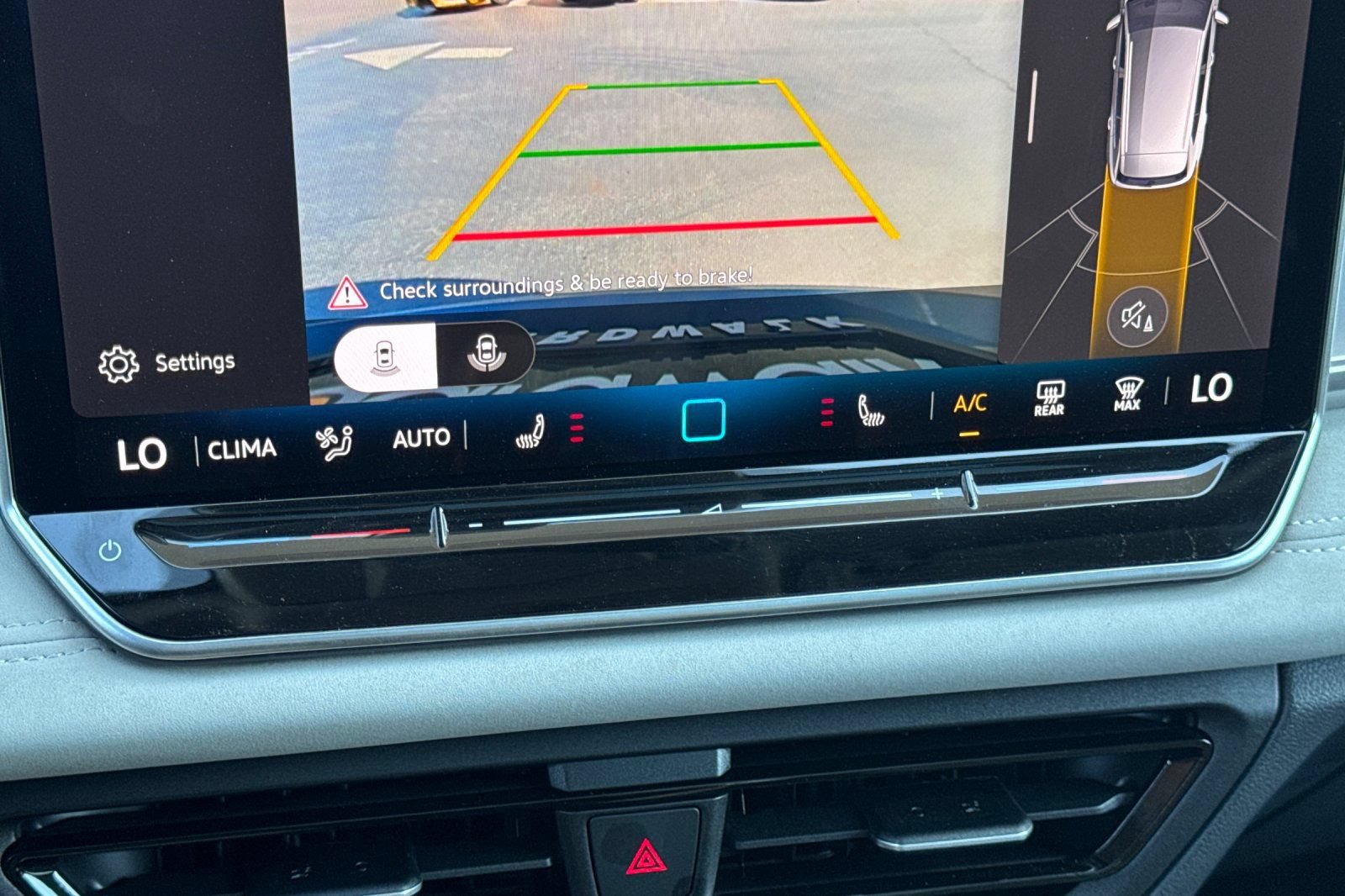 New 2025 Volkswagen Tiguan SE AWD/4WD image 20