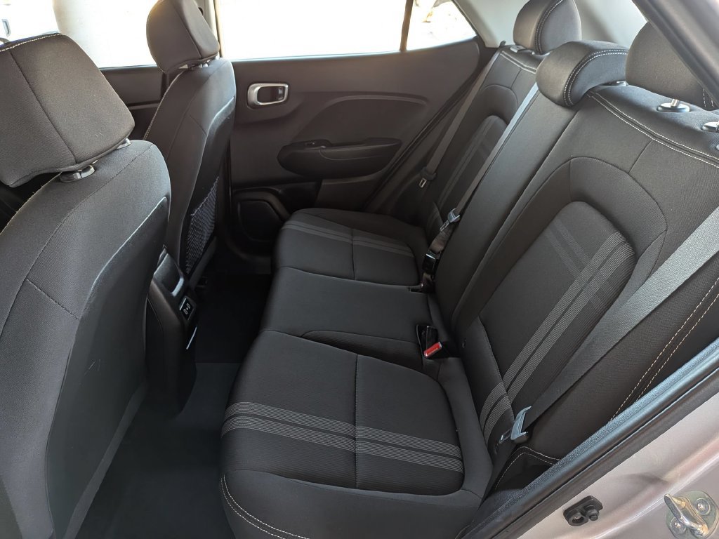 Used 2025 Hyundai Venue SEL FWD image 24