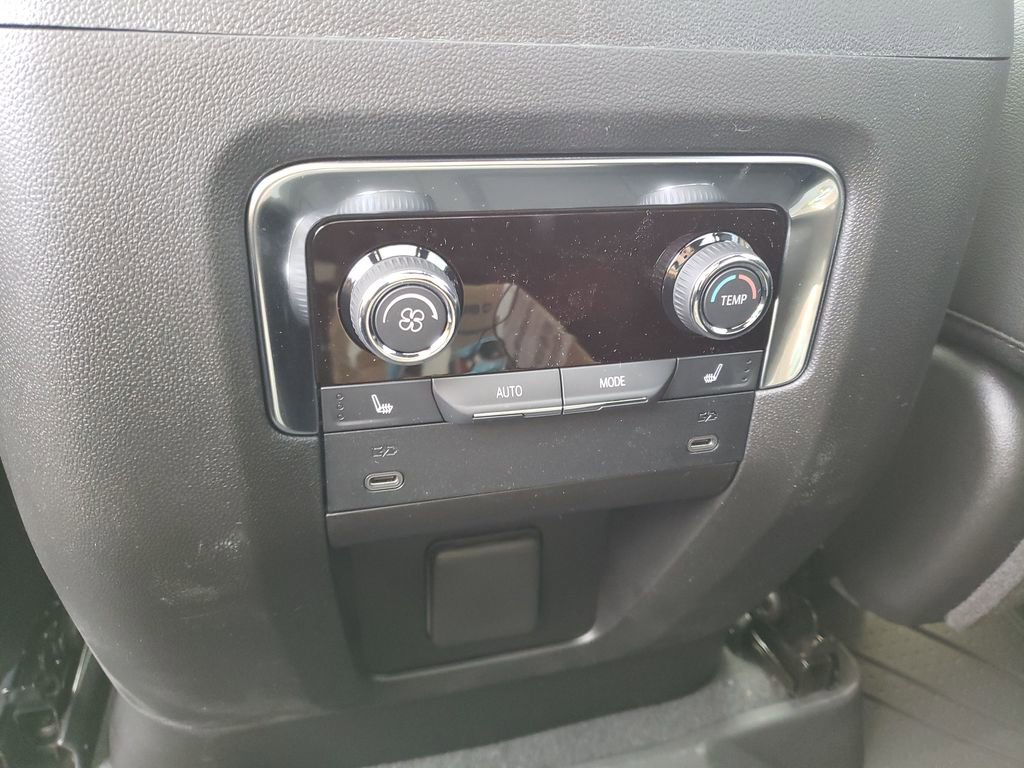 New 2026 Chevrolet Tahoe Premier w/ Sun And Tow Package AWD/4WD image 11